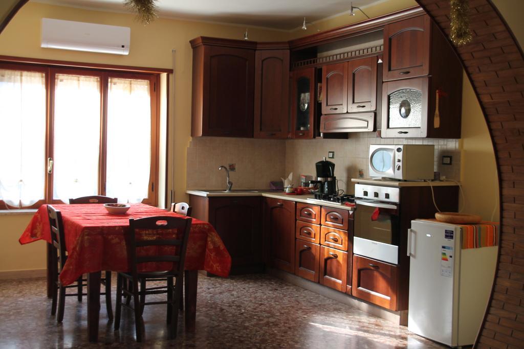 B&B A Casa Di Nonna Fondi Esterno foto